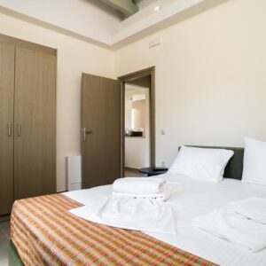 Last Minute Three Stars Villas met privézwembad
