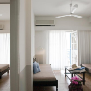 Last Minute Hotel Kamari Beach